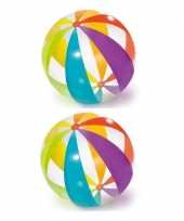 2x grote opblaasbare strandballen transparant met kleuren 107 cm